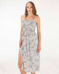 Beżowa sukienka w paisley. Brązowe sukienki Unisono, l, bez wzorów, z wiskozy, bez kołnierzyka, bez ramiączek, rozkloszowane. Za 149.00 zł.
