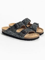 BAYTON Klapki "Tracy" w kolorze czarnym rozmiar: 40. Czarne klapki Bayton, bez wzorów, klasyczne, z otwartym noskiem, bez obcasa, bez zapięcia. Za 154.95 zł.