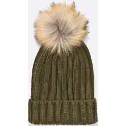 Missguided - Czapka i szalik. Czapki zimowe marki Missguided. W wyprzedaży za 59.90 zł.