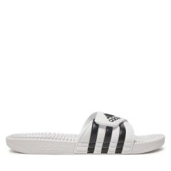 Klapki adidas. Białe klapki adidas, bez wzorów, sportowe, bez obcasa, bez zapięcia. Za 99.95 zł.