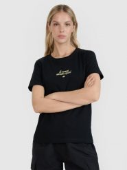 T-shirt regular z nadrukiem damski 4F 4FRSS25TTSHF2786. Czarne t-shirty sportowe 4f, uniwersalny, bez wzorów, z bawełny, bez ramiączek, trekkingowe. Za 59.99 zł.