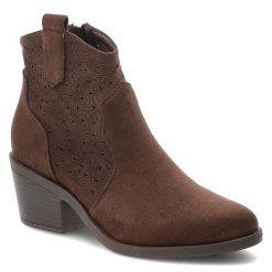 Botki damskie S.Barski o eleganckim fasonie z ażurową cholewką i stabilnym obcasem w stylu kowbojek ciemnobrązowe, HY62-8147 Chocolate. Brązowe botki S.BARSKI, z aplikacjami, z jeansu, eleganckie, bez obcasa, na obcasie, bez zapięcia. Za 179.00 zł.