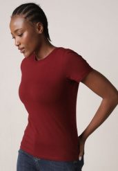 Bordowy Bawełniany T-shirt w Klasycznym Stylu Nedila. Czerwone t-shirty Born2be, m, bez wzorów, z bawełny, klasyczne, bez kołnierzyka, bez ramiączek. Za 39.99 zł.