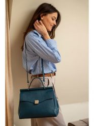 Victor & Hugo Paris Skórzana torebka "Matti" w kolorze granatowym - 22 x 25 x 14 cm rozmiar: onesize. Niebieskie torebki klasyczne Victor & Hugo Paris, bez wzorów, z materiału, bez dodatków. Za 332.95 zł.