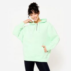 Bluza z kapturem damska Domyos Gym & Pilates 520 Oversize. Zielone bluzy z kapturem DOMYOS, s, bez wzorów, z bawełny, z kapturem, na fitness i siłownię. W wyprzedaży za 79.99 zł.