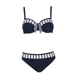 Bikini Basic. Białe bikini SUNFLAIR, bez wzorów, z elastanu, klasyczne. Za 524.00 zł.