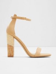 Aldo Sandały w kolorze jasnobrązowym na obcasie rozmiar: 38. Brązowe sandały Aldo, bez wzorów, z otwartym noskiem, bez obcasa, na koturnie, bez zapięcia. Za 173.99 zł.