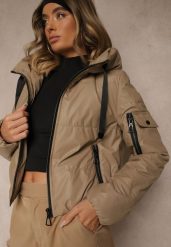 Jasnobrązowa Klasyczna Kurtka z Pikowanymi Przeszyciami i Kapturem Tuliena. Brązowe kurtki Renee, l, bez wzorów, z jeansu, klasyczne. Za 139.99 zł.