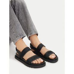 Sandały G-Star. Czarne sandały G-Star, bez wzorów, retro, bez obcasa, na płaskiej podeszwie, bez zapięcia. Za 127.99 zł.