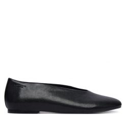 Półbuty Vagabond Shoemakers. Czarne półbuty wsuwane Vagabond Shoemakers, bez wzorów, bez obcasa, na płaskiej podeszwie. Za 589.99 zł.