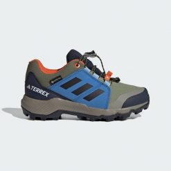 Buty Terrex GORE-TEX Hiking. Czarne trekkingi adidas, bez wzorów, z gore-texu, bez zapięcia, wspinaczkowe, gore-tex. Za 439.00 zł.