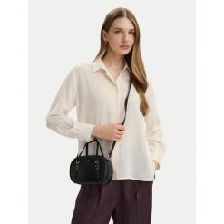 Torebka HUGO. Czarne torebki klasyczne Hugo, bez wzorów, bez dodatków. Za 679.99 zł.