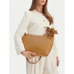 Torebka GINO ROSSI. Brązowe torebki klasyczne Gino Rossi, bez wzorów, klasyczne, bez dodatków. Za 229.99 zł.