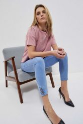 Jeansy medium waist z guzikami na nogawkach niebieskie. Niebieskie jeansy MOODO, xs, bez wzorów, z bawełny, długie. W wyprzedaży za 41.99 zł.
