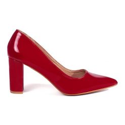 Seastar Eleganckie lakierowane czerwone czółenka na słupku. Czerwone czółenka bez wzorów, z lakierowanej skóry, eleganckie, bez obcasa, na słupku, bez zapięcia. Za 142.61 zł.