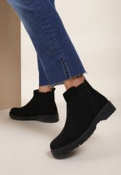 Czarne Zamszowe Botki Hillridge. Czarne botki Renee, bez wzorów, z zamszu, eleganckie, za kostkę, bez obcasa, na płaskiej podeszwie, bez zapięcia. Za 79.99 zł.