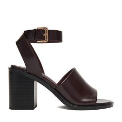 Sandały JENNY. Czerwone sandały Jenny, bez wzorów, bez obcasa, na słupku, bez zapięcia. Za 139.99 zł.