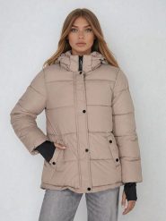 Steve Madden Kurtka zimowa w kolorze szarobrązowym rozmiar: S. Brązowe kurtki Steve Madden, na zimę, s, bez wzorów, z puchu, bez kaptura. Za 173.99 zł.