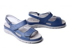 Suave 710134-51 mittelblau, sandały damskie. Niebieskie sandały Suave, bez wzorów, ze skóry, bez obcasa, na koturnie, bez zapięcia. Za 334.90 zł.