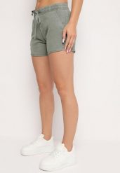 Zielone Bawełniane Szorty z Gumką w Talii Cazorea. Zielone szorty Born2be, bez wzorów, z bawełny, eleganckie. Za 79.99 zł.