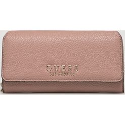Guess Jeans - Portfel. Różowe portfele Guess Jeans, z jeansu. Za 279.90 zł.