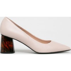 Gino Rossi - Czółenka Aiko. Czółenka Gino Rossi, bez wzorów, z materiału, bez obcasa, na obcasie, bez zapięcia. W wyprzedaży za 269.90 zł.
