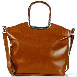 Aktówka kuferek ze skóry naturalnej DAN-A T259 camel. Brązowe aktówki DAN-A, bez wzorów, ze skóry. Za 399.99 zł.