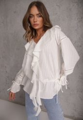 Biała Eteryczna Bluzka z Bawełny Zdobiona Falbankami i Ściągaczem w Pasie Cezarelle. Białe bluzki Renee, l, z aplikacjami, z bawełny, bez kołnierzyka, bez ramiączek. Za 169.99 zł.