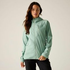 Kurtka wiatrówka softshell damska Dare 2B Lexan III. Zielone kurtki przejściowe sportowe Dare 2b, l, bez wzorów, z materiału, z kapturem, trekkingowe. Za 303.99 zł.