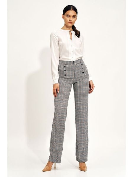 Nife Bluzka w kolorze białym rozmiar: 38. Białe bluzki Nife, bez wzorów, bez kołnierzyka, bez ramiączek. Za 126.45 zł.