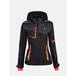 Damska kurtka wodoodporna Aulp Fecla. Czarne kurtki Aulp, bez wzorów, bez kaptura. W wyprzedaży za 352.00 zł.