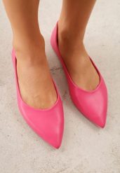 Fuksjowe Eleganckie Eleganckie Balerinki z Noskiem w Szpic Abssis. Czerwone baleriny Born2be, bez wzorów, z jeansu, biznesowe, bez obcasa, bez zapięcia. Za 59.99 zł.