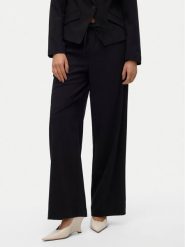 Vero Moda Spodnie materiałowe Babette 10320601 Czarny Straight Fit. Czarne spodnie materiałowe Vero Moda, bez wzorów, z materiału. Za 79.99 zł.