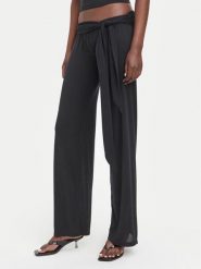 Juicy Couture Spodnie materiałowe JCWFE226332 Czarny Regular Fit. Czarne spodnie materiałowe Juicy Couture, bez wzorów, z materiału. Za 349.99 zł.