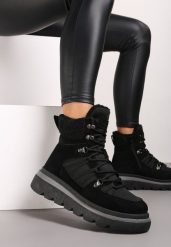 Czarne Futerkowe Traperki na Niskiej Platformie Linivora. Czarne traperki Renee, bez wzorów, z jeansu, klasyczne, bez obcasa, na platformie, bez zapięcia. Za 79.99 zł.