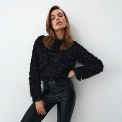 Puszysty sweter - Czarny. Czarne swetry Mohito, l, bez wzorów, bez ramiączek. W wyprzedaży za 99.99 zł.