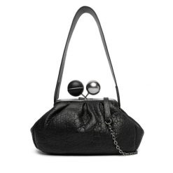 Torebka Weekend Max Mara. Czarne kopertówki Weekend Max Mara, bez wzorów, wizytowe, bez dodatków. Za 2,539.00 zł.