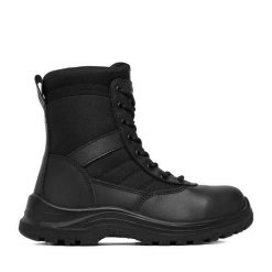 Trzewiki Hunter. Czarne botki Hunter, bez wzorów, bez obcasa, na płaskiej podeszwie, bez zapięcia. Za 329.99 zł.