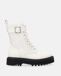 BIAŁE WORKERY DAMSKIE ZE SKÓRY NATURALNEJ B213-2 WHITE. Białe botki Venezia, bez wzorów, ze skóry, bez obcasa, bez zapięcia. Za 279.00 zł.