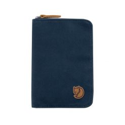 Portfel Fjallraven Passport Wallet - navy. Niebieskie portfele Fjällräven, bez wzorów. Za 209.99 zł.