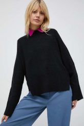 Vero Moda sweter damski kolor czarny lekki z półgolfem. Czarne swetry Vero Moda, l, bez wzorów, z dzianiny, bez ramiączek. W wyprzedaży za 110.99 zł.