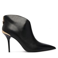 Botki LOVE MOSCHINO. Czarne botki Love Moschino, bez wzorów, bez obcasa, na szpilce, bez zapięcia. Za 1,339.00 zł.