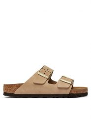 Birkenstock Klapki Arizona 1019016 Beżowy. Brązowe klapki Birkenstock, bez wzorów, z nubiku, bez obcasa, bez zapięcia. Za 579.99 zł.