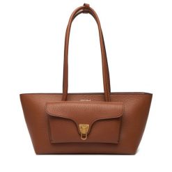 Torebka Coccinelle. Brązowe torebki klasyczne Coccinelle, bez wzorów, klasyczne, bez dodatków. Za 1,579.00 zł.