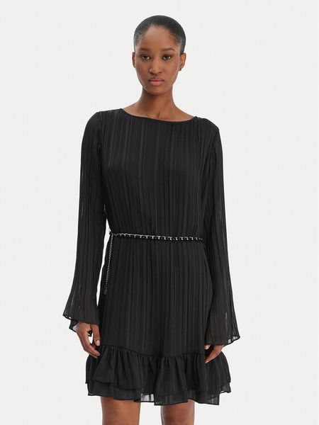 Guess Sukienka codzienna W6RK37 WJ712 Czarny Regular Fit. Czarne sukienki Guess, na co dzień, xxl, z aplikacjami, z syntetyku, bez kołnierzyka, bez ramiączek, proste. Za 659.99 zł.