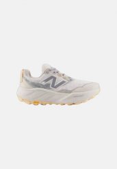 Buty do biegania damskie New Balance Hierro. Szare buty do biegania New Balance, bez wzorów, bez zapięcia, do biegania. Za 1,012.00 zł.