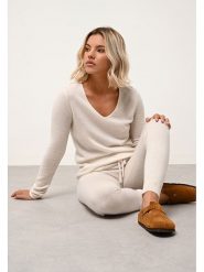 Just Cashmere Kaszmirowy sweter "Joan" w kolorze białym rozmiar: L. Białe swetry Just Cashmere, l, bez wzorów, z kaszmiru, bez ramiączek. Za 224.52 zł.