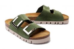 DR. BRINKMANN 700474-07 grun, klapki profilaktyczne damskie. Zielone klapki Dr. Brinkmann, bez wzorów, ze skóry, bez obcasa, bez zapięcia. Za 339.90 zł.