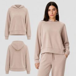 BLUZA DAMSKA 4F DRESOWA NIEROZPINANA Z KAPTUREM Z MODALEM KOLOR BEŻOWY. Brązowe bluzy z kapturem 4f, l, bez wzorów, z dresówki, z kapturem, do biegania. Za 136.00 zł.