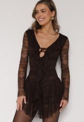 Brązowa Koronkowa Sukienka Wieczorowa z Wiązaniem przy Dekolcie Ferolena. Brązowe sukienki Born2be, na imprezę, m, bez wzorów, z koronki, eleganckie, bez kołnierzyka, bez ramiączek. Za 169.99 zł.